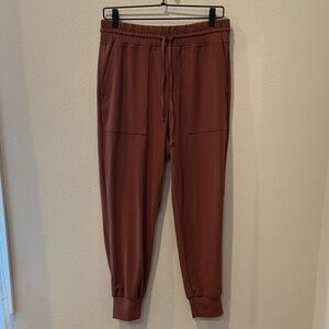 NWT Lou & Grey Slinky Stretch Chocolate Brown Joggers Size Medium